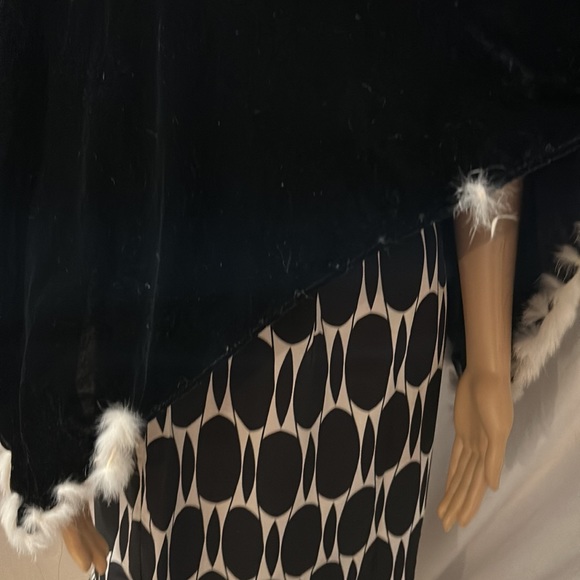 Vintage velvet and rabbit fur shawl. One size - Picture 5 of 6